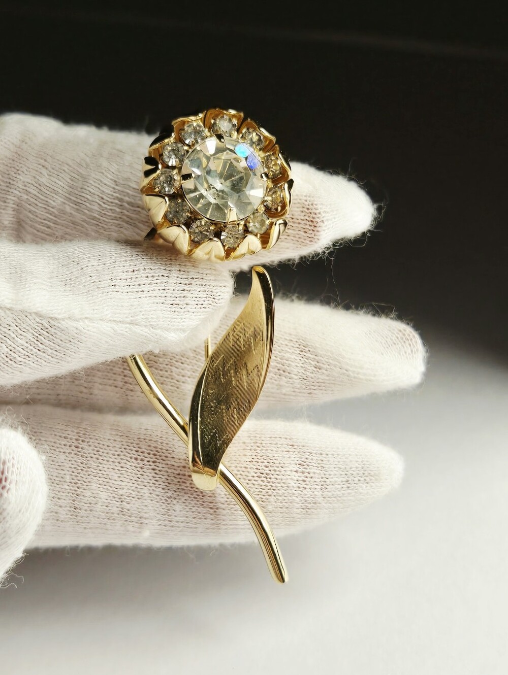Vintage Gold-Tone Floral Brooch with Clear Crystal - Picture 16 of 17